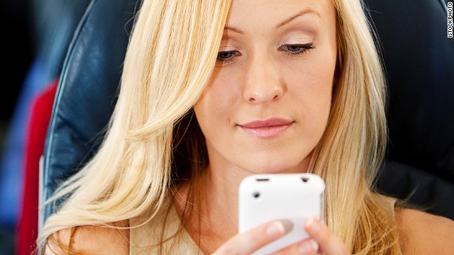 Cell phone use may be allowed on airplanes, says FCC